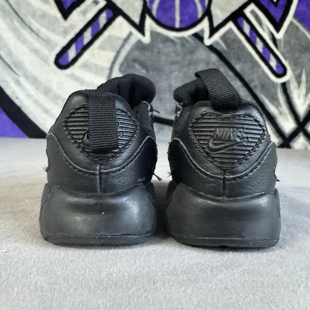 Size 6c - Nike Air Max 90 Easy-On Triple Black  HF6359-001